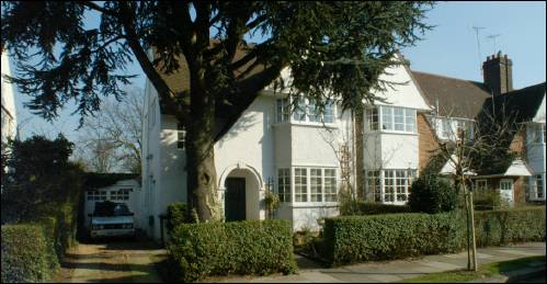 058 Erskine Hill